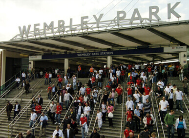 Parcel shipping to India from Wembley 